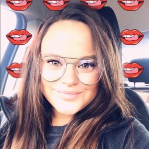 Meet your Posher, Kelli